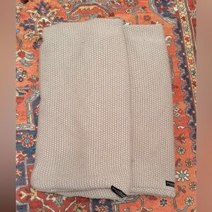Donna Karan Essentials TWITLIGHT  Knitted Euro Sham 26”x26”